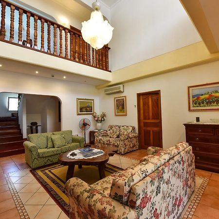 Jessies Guest House Seychelles Beau Vallon  Eksteriør billede
