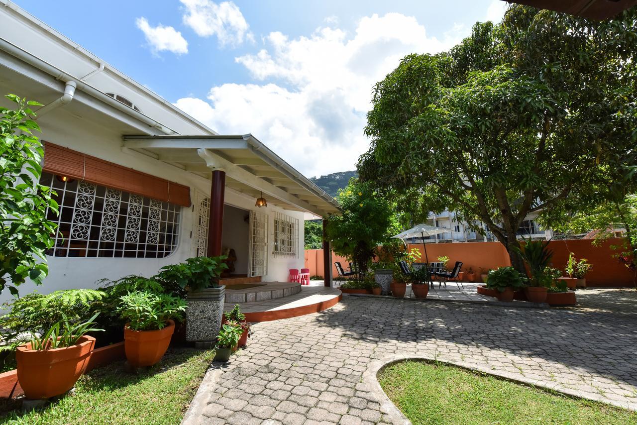 Jessies Guest House Seychelles Beau Vallon  Eksteriør billede