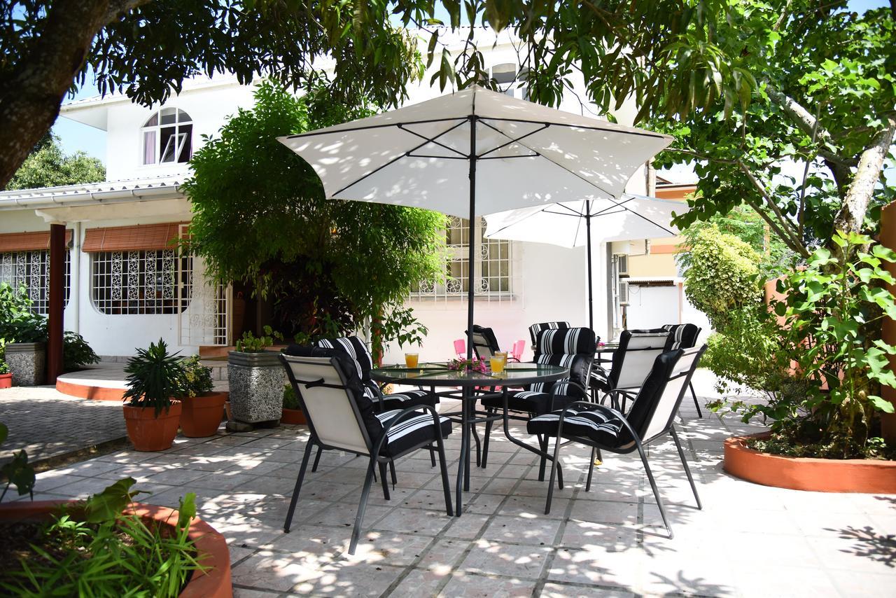 Jessies Guest House Seychelles Beau Vallon  Eksteriør billede