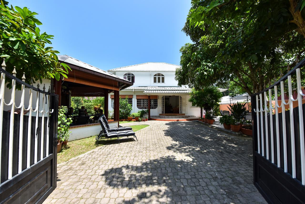 Jessies Guest House Seychelles Beau Vallon  Eksteriør billede
